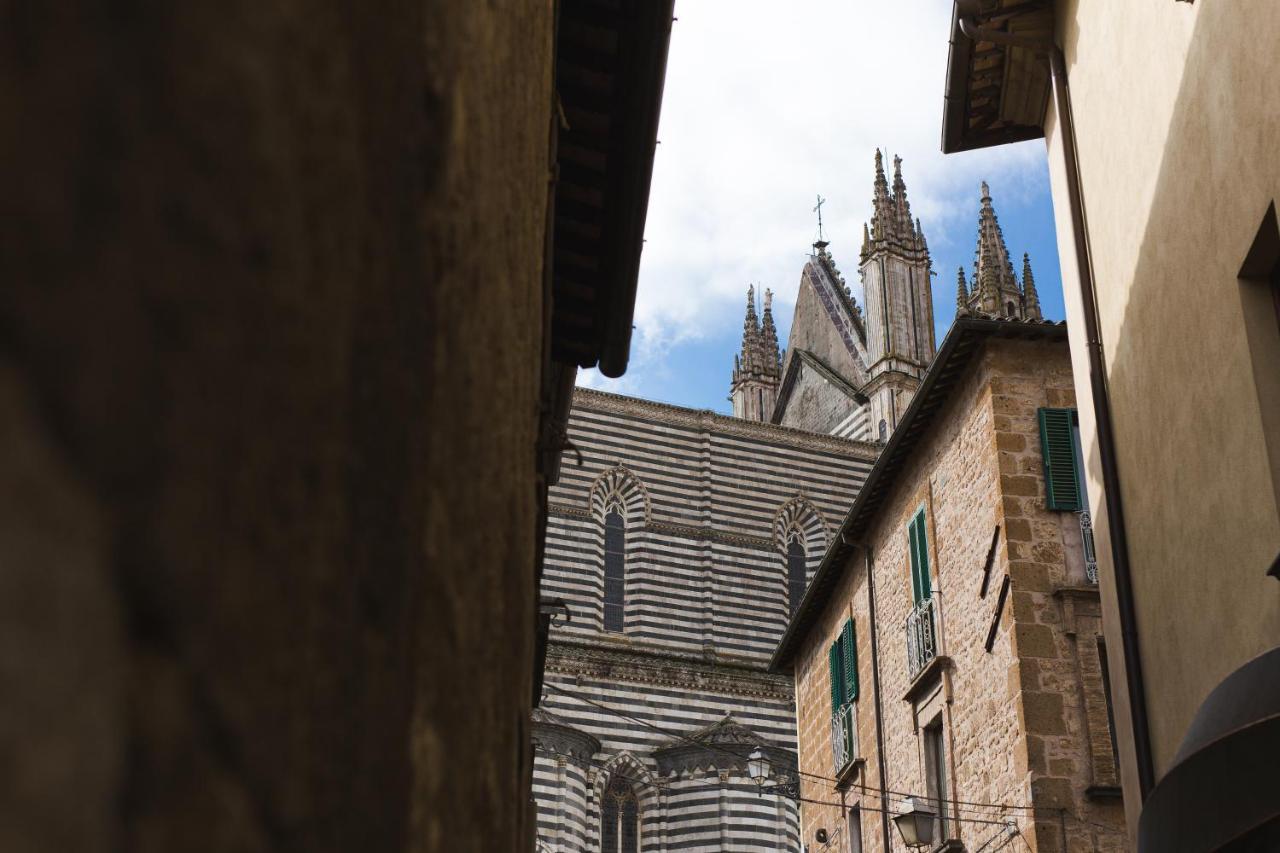 Ad Un Passo Dal Duomo Apartment ออร์เวียโต ภายนอก รูปภาพ