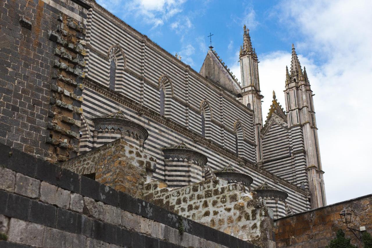 Ad Un Passo Dal Duomo Apartment ออร์เวียโต ภายนอก รูปภาพ