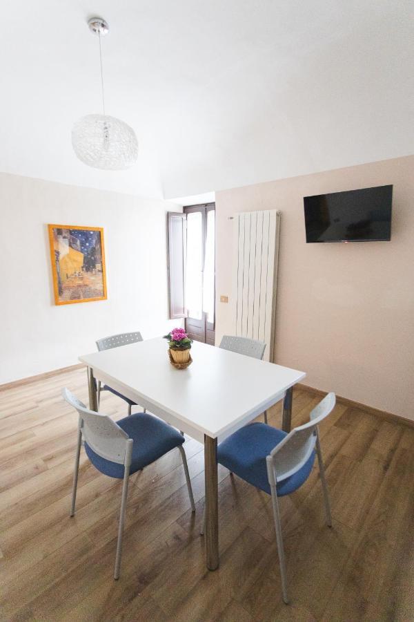 Ad Un Passo Dal Duomo Apartment ออร์เวียโต ภายนอก รูปภาพ
